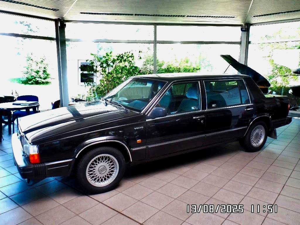 Image of Volvo 760 long